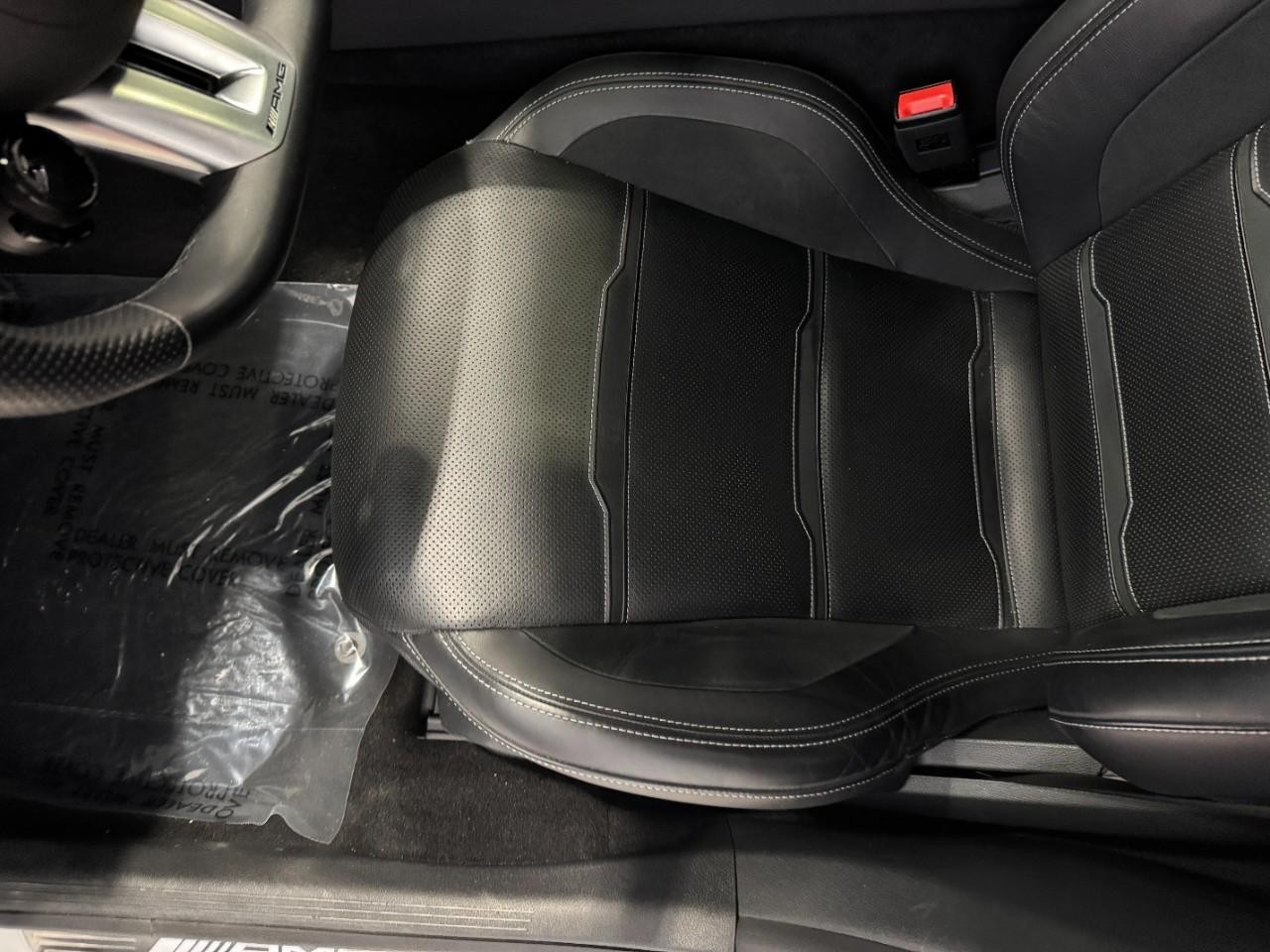 Mercedes-Benz AMG GT Vehicle Full-screen Gallery Image 30