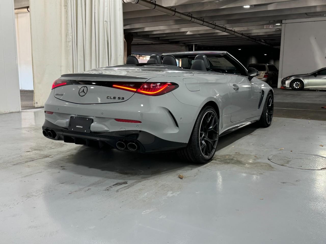 Mercedes-Benz CLE Vehicle Full-screen Gallery Image 4