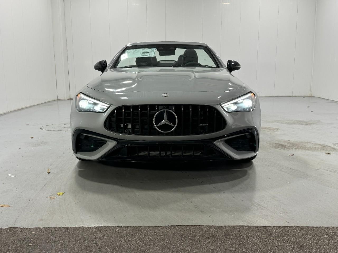 Mercedes-Benz CLE Vehicle Full-screen Gallery Image 7