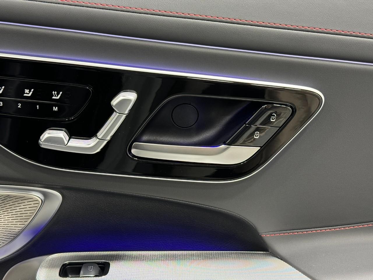 Mercedes-Benz CLE Vehicle Full-screen Gallery Image 18