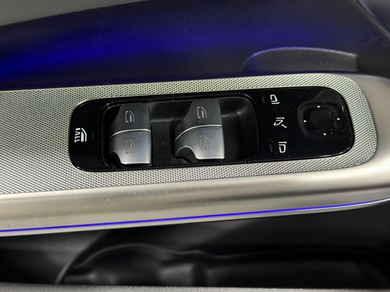 Mercedes-Benz CLE Vehicle Full-screen Gallery Image 23