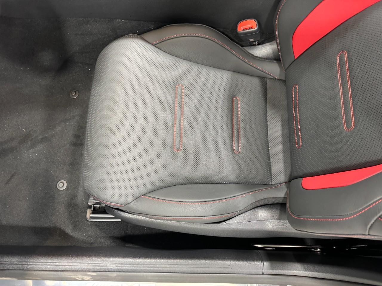 Mercedes-Benz CLE Vehicle Full-screen Gallery Image 26