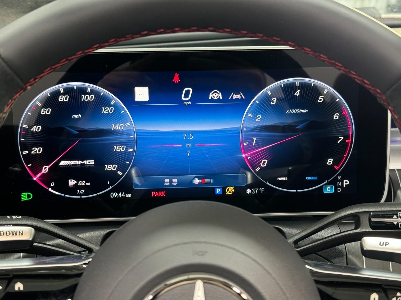 Mercedes-Benz CLE Vehicle Full-screen Gallery Image 30