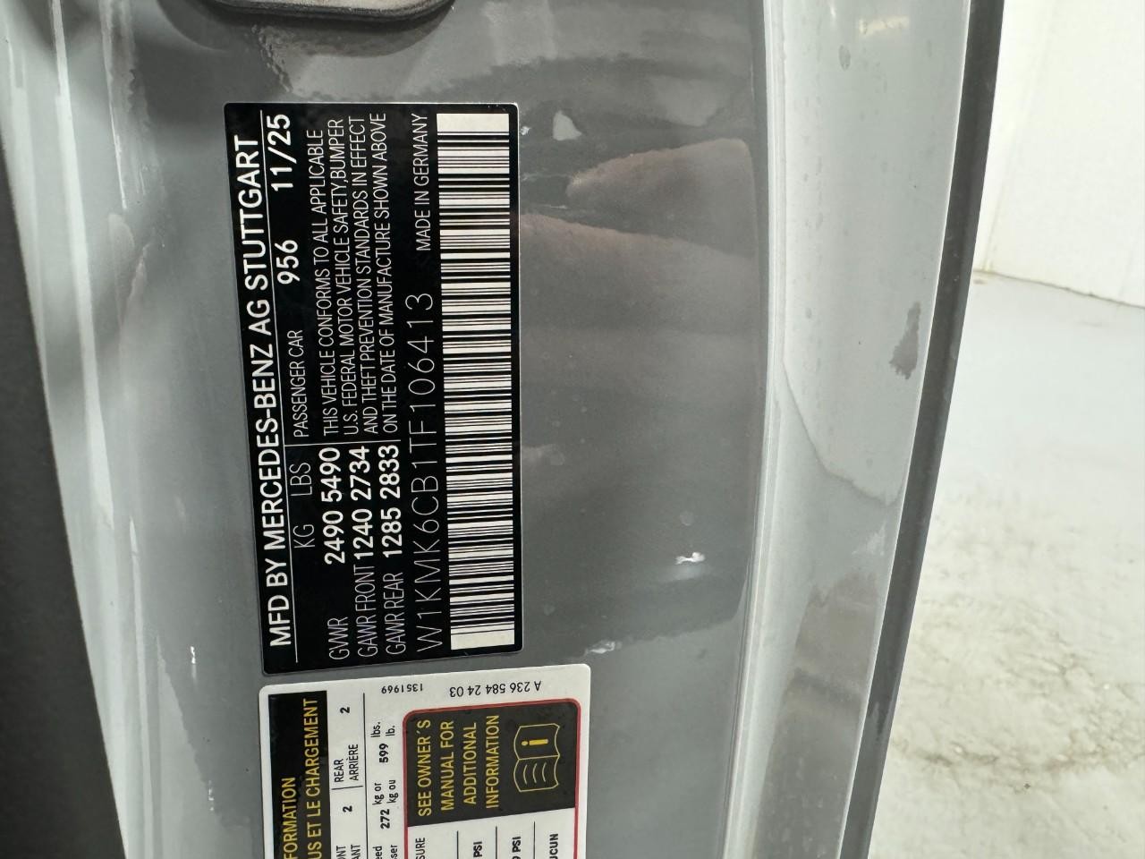 Mercedes-Benz CLE Vehicle Full-screen Gallery Image 33