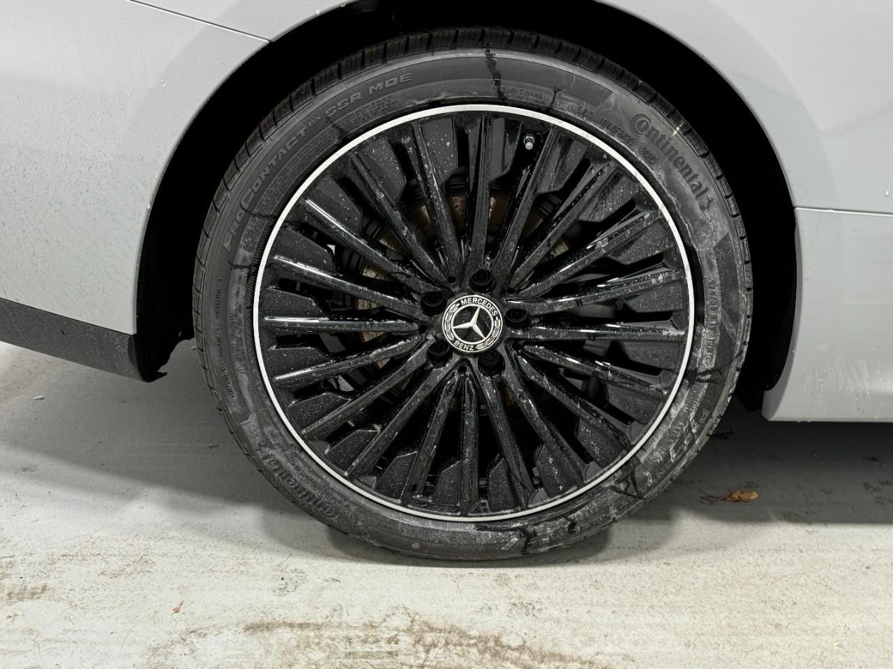 Mercedes-Benz CLE Vehicle Full-screen Gallery Image 5