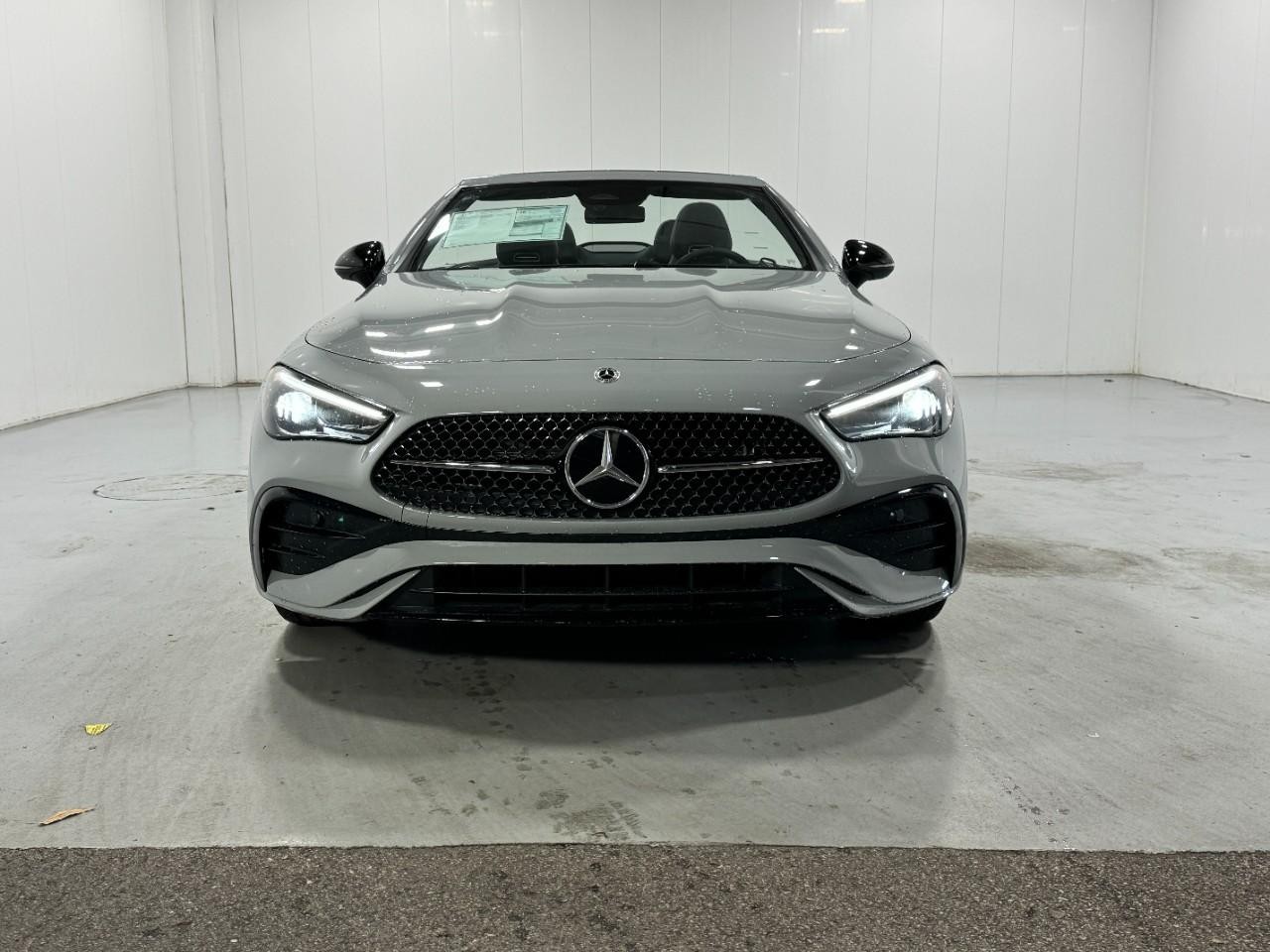 Mercedes-Benz CLE Vehicle Full-screen Gallery Image 7