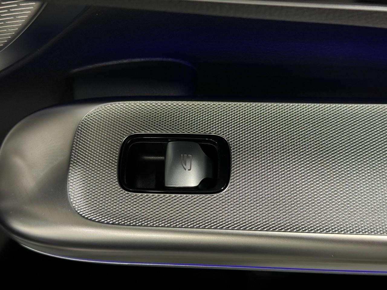 Mercedes-Benz CLE Vehicle Full-screen Gallery Image 20