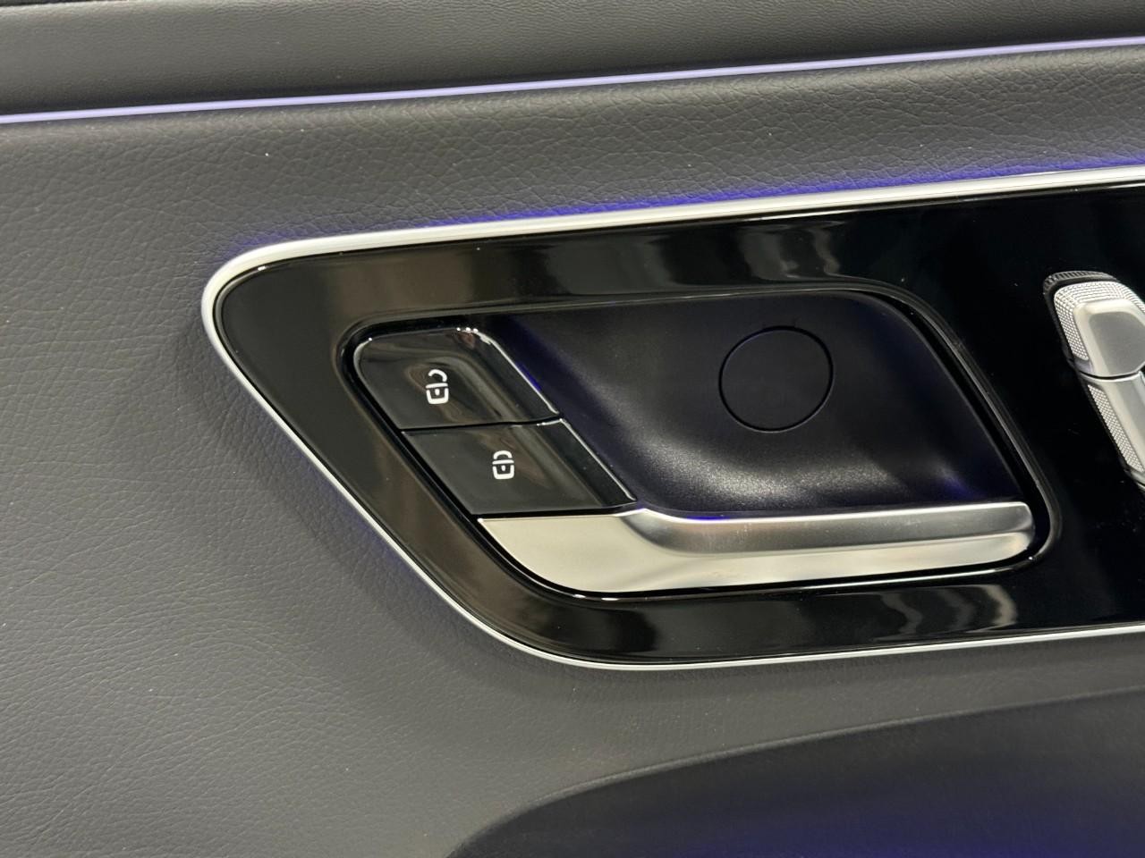 Mercedes-Benz CLE Vehicle Full-screen Gallery Image 22