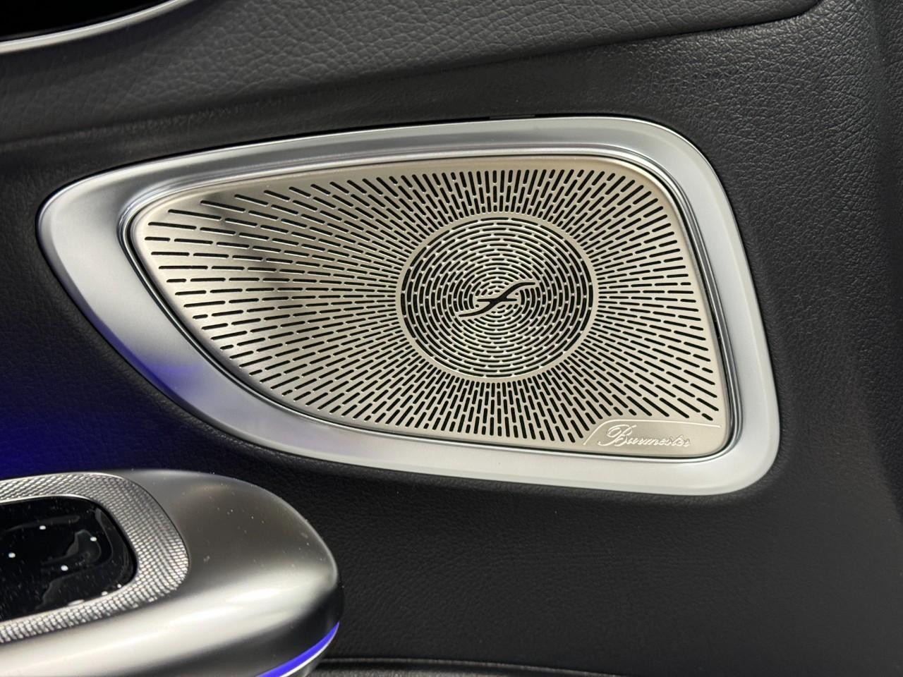 Mercedes-Benz CLE Vehicle Full-screen Gallery Image 24