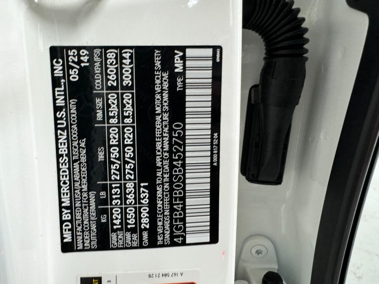 Mercedes-Benz GLE Vehicle Full-screen Gallery Image 37