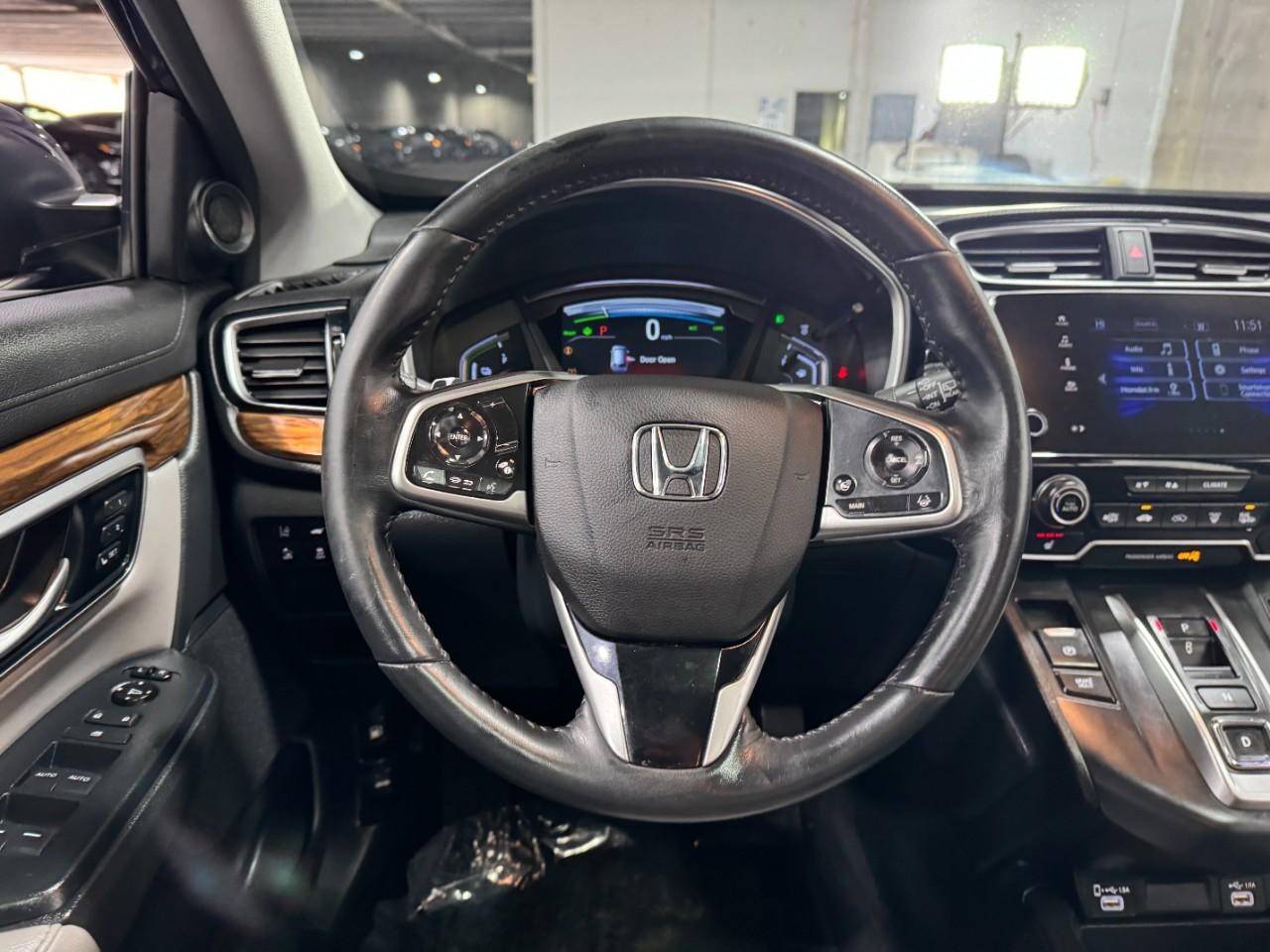 Honda CR-V Hybrid Vehicle Full-screen Gallery Image 13