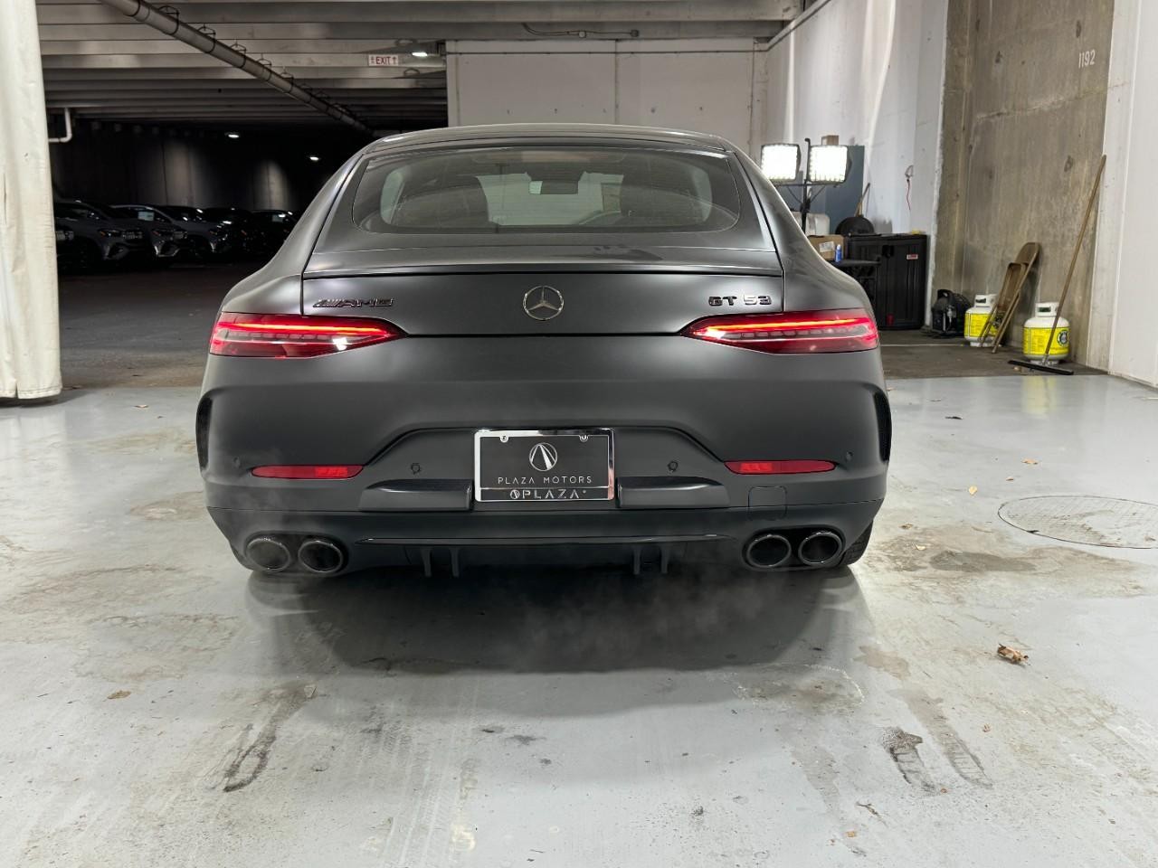 Mercedes-Benz AMG GT Vehicle Full-screen Gallery Image 9