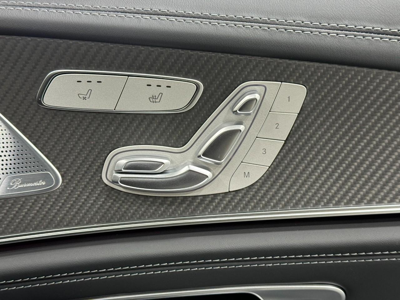 Mercedes-Benz AMG GT Vehicle Full-screen Gallery Image 20