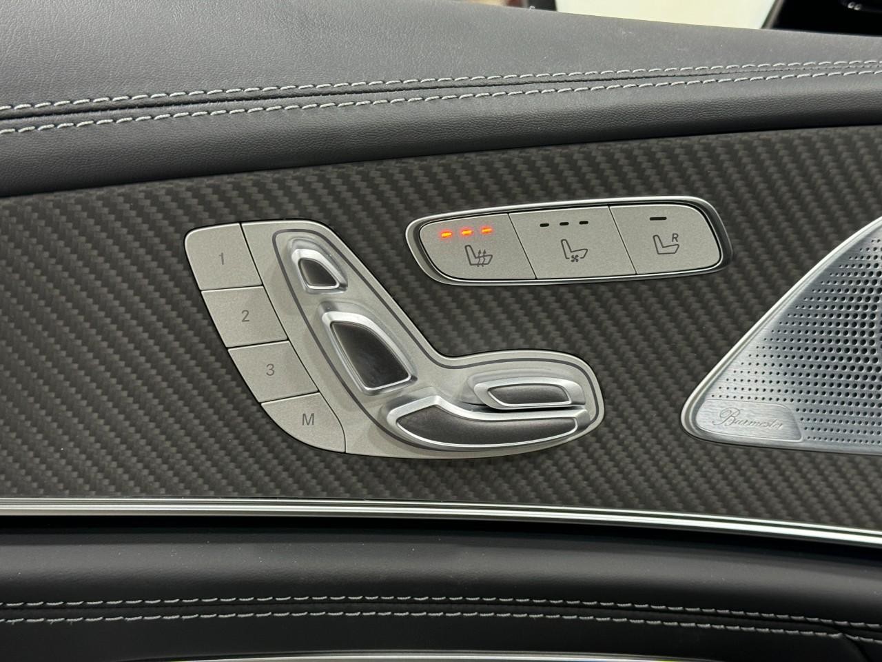 Mercedes-Benz AMG GT Vehicle Full-screen Gallery Image 24