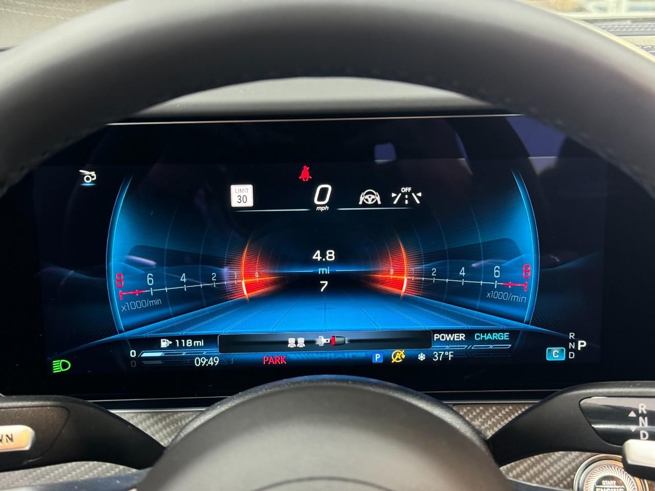 Mercedes-Benz AMG GT Vehicle Full-screen Gallery Image 33