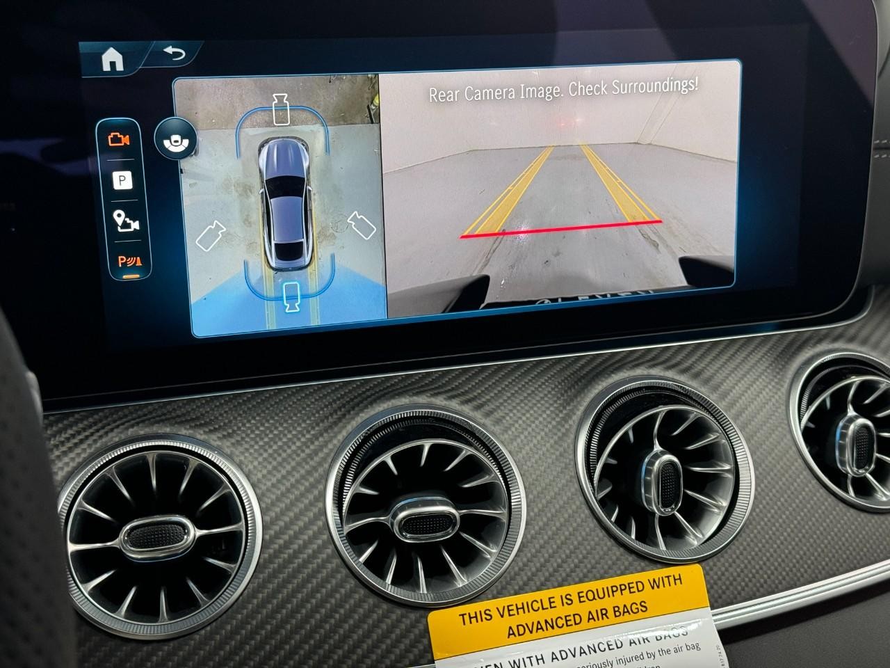 Mercedes-Benz AMG GT Vehicle Full-screen Gallery Image 35