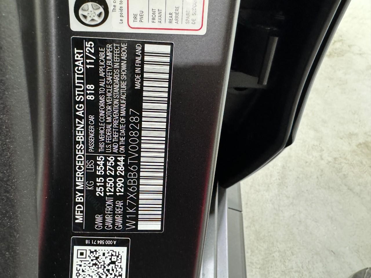 Mercedes-Benz AMG GT Vehicle Full-screen Gallery Image 36