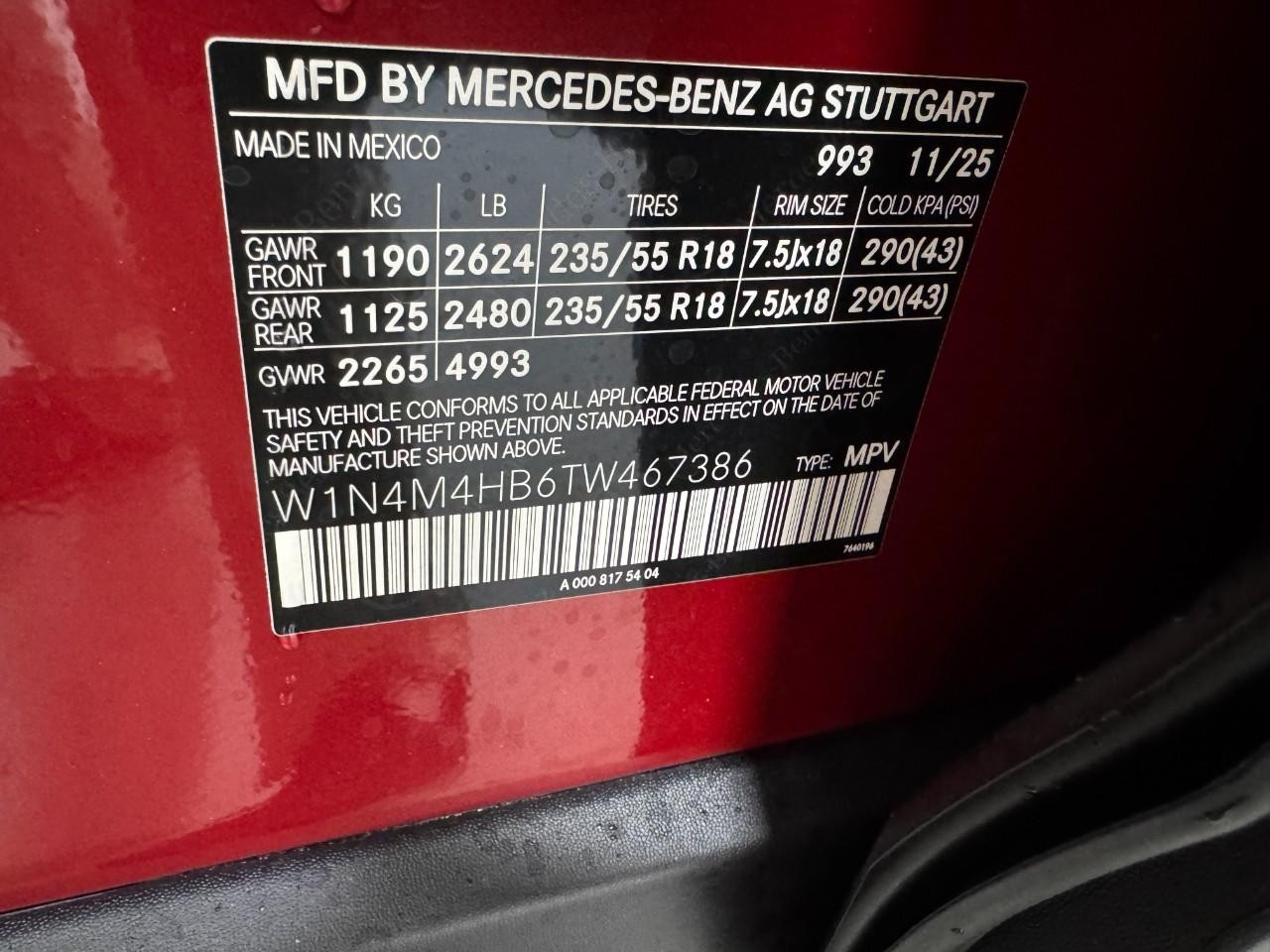 Mercedes-Benz GLB Vehicle Full-screen Gallery Image 38