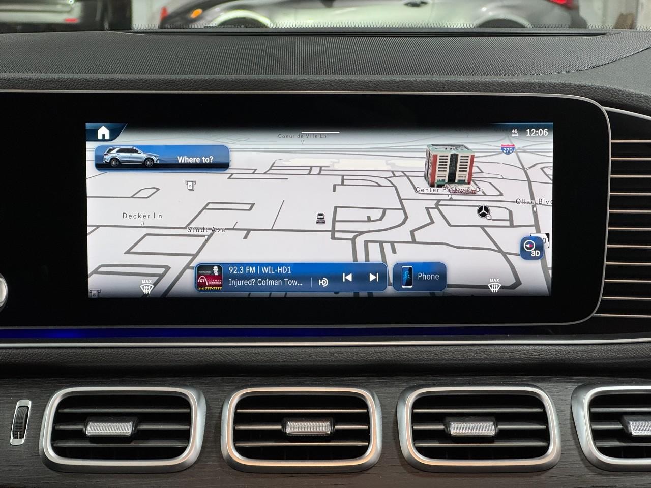 Mercedes-Benz GLE Vehicle Full-screen Gallery Image 14