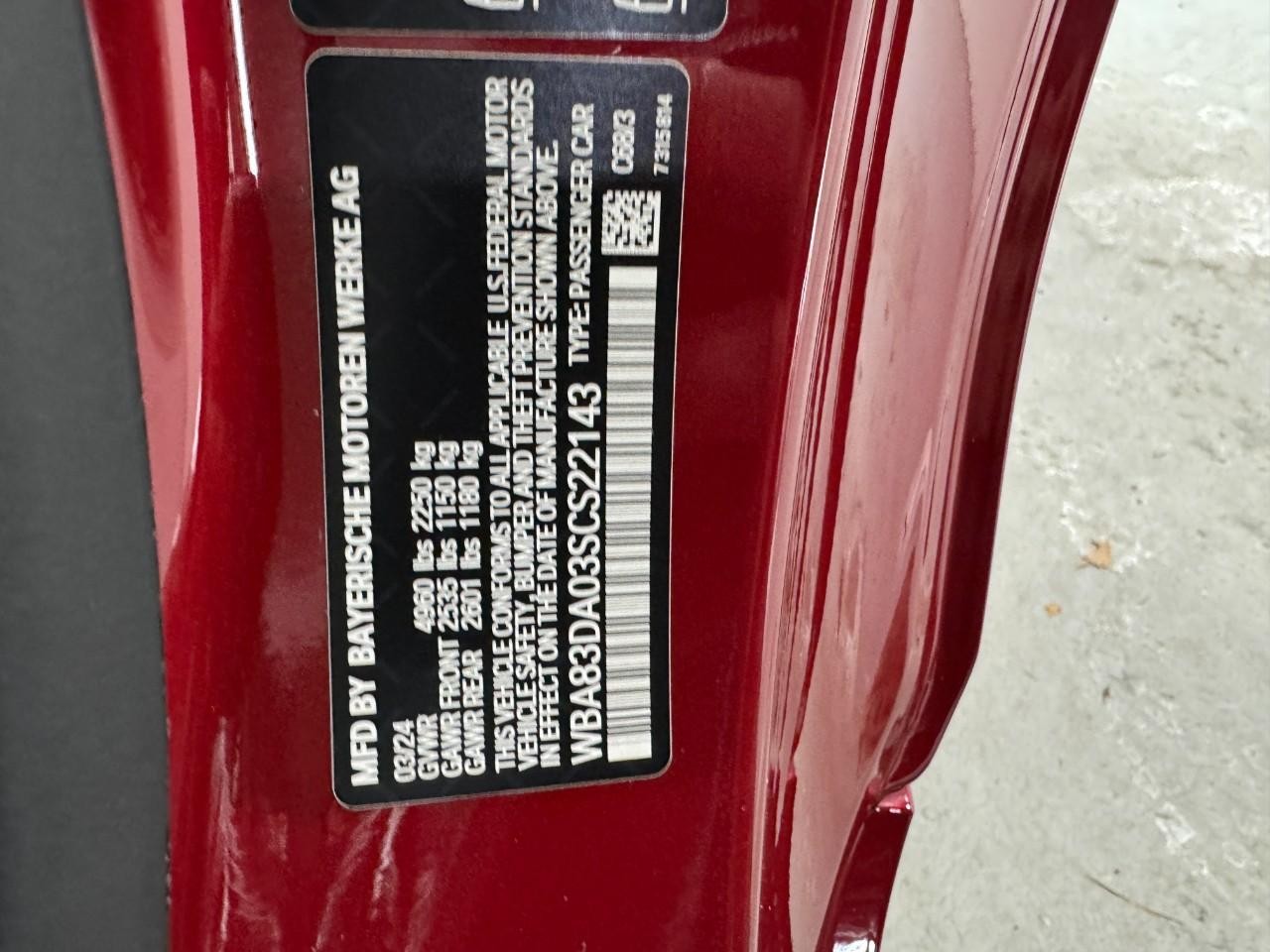 BMW 4 Series Vehicle Full-screen Gallery Image 35