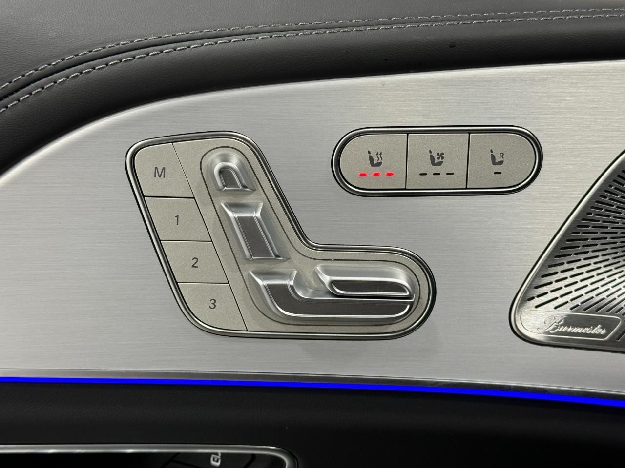 Mercedes-Benz GLE Vehicle Full-screen Gallery Image 24