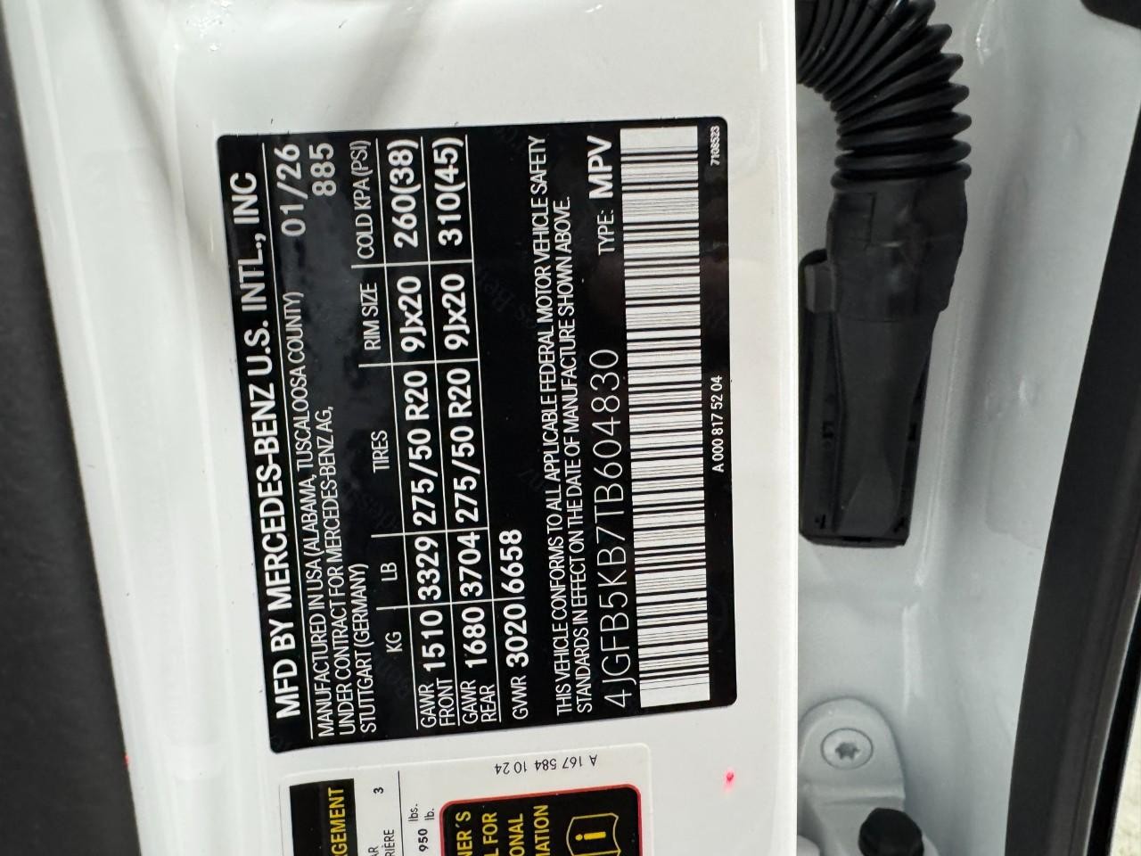 Mercedes-Benz GLE Vehicle Full-screen Gallery Image 38