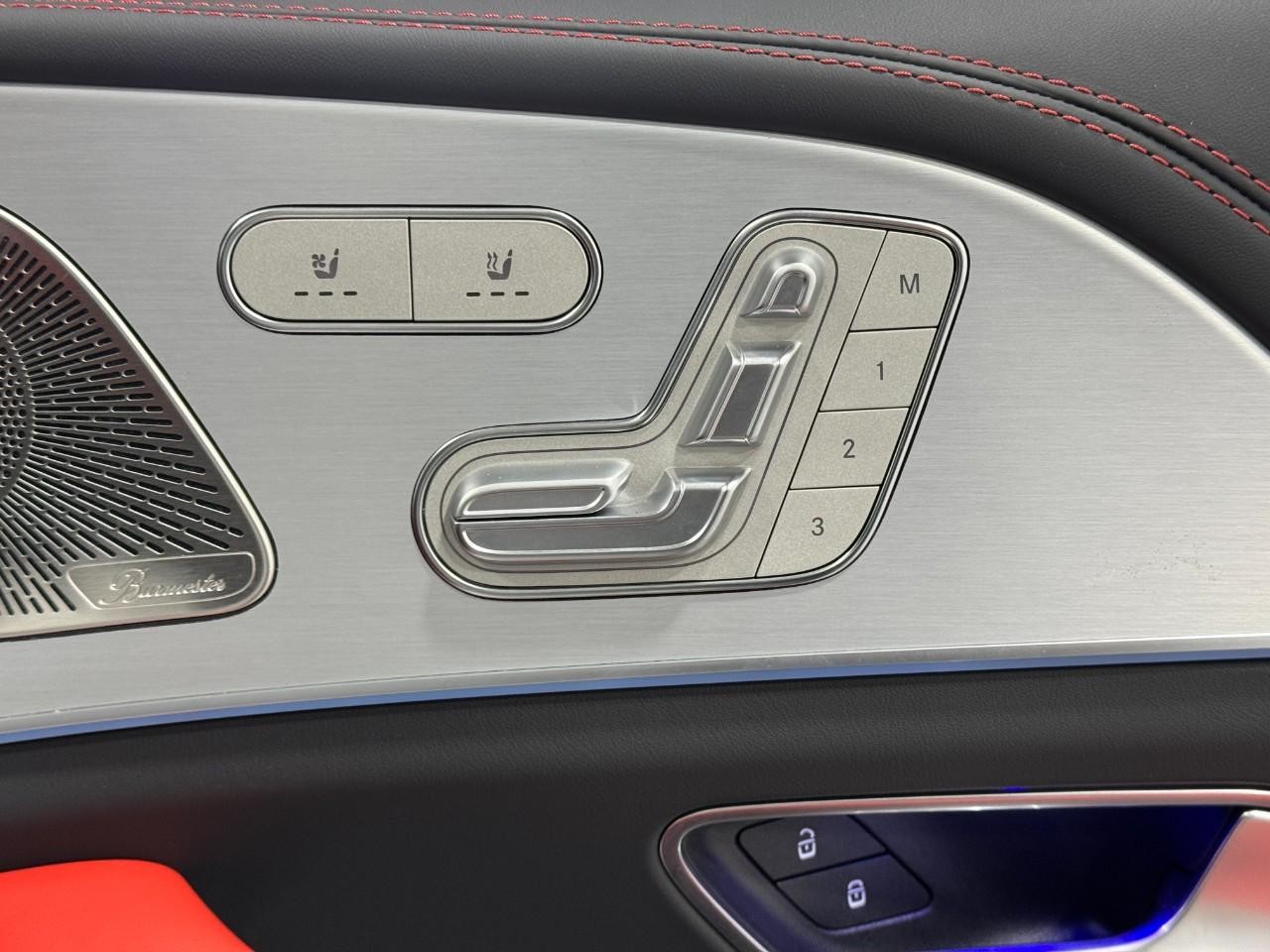 Mercedes-Benz GLE Vehicle Full-screen Gallery Image 20