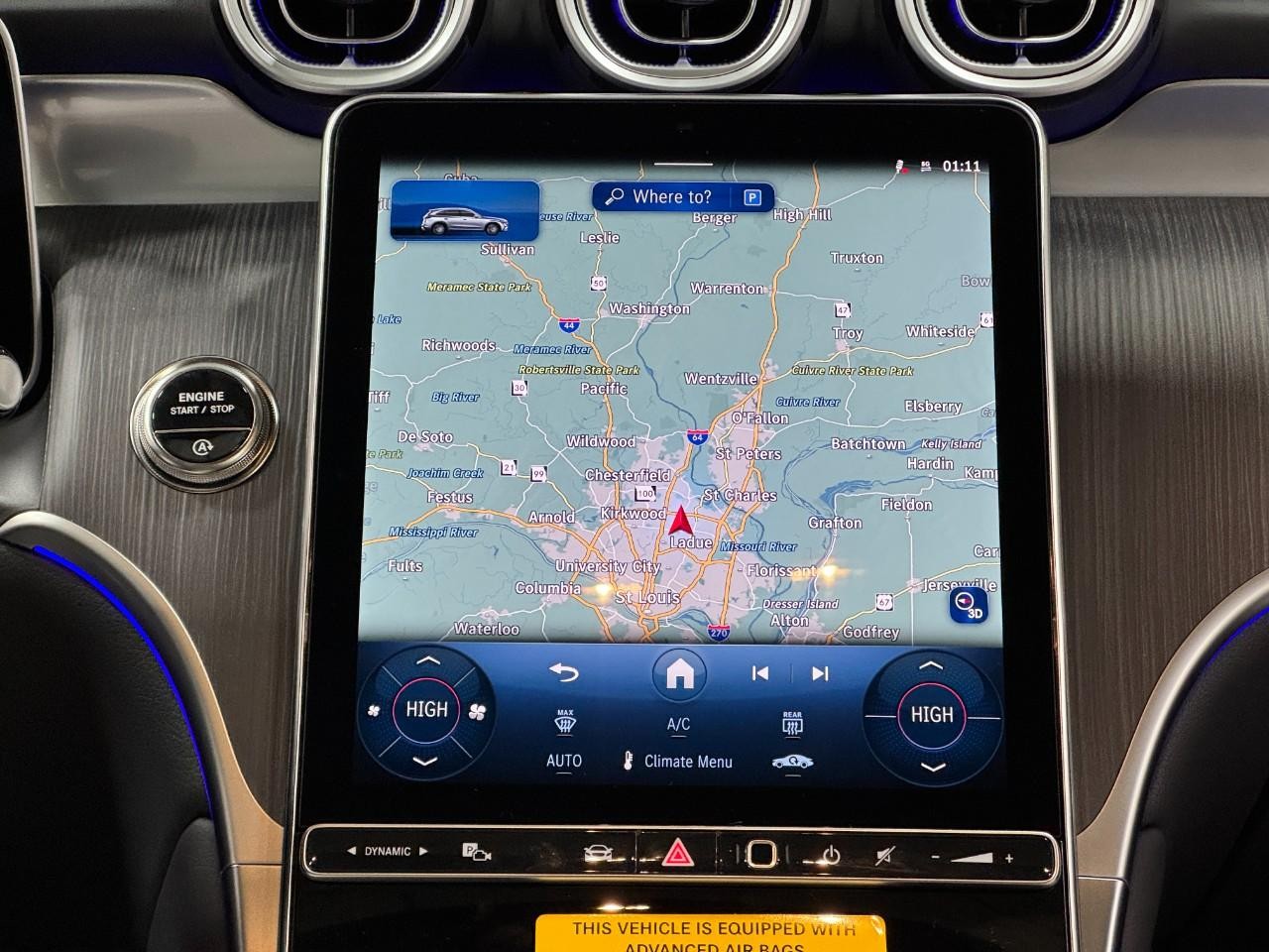 Mercedes-Benz GLC Vehicle Full-screen Gallery Image 14