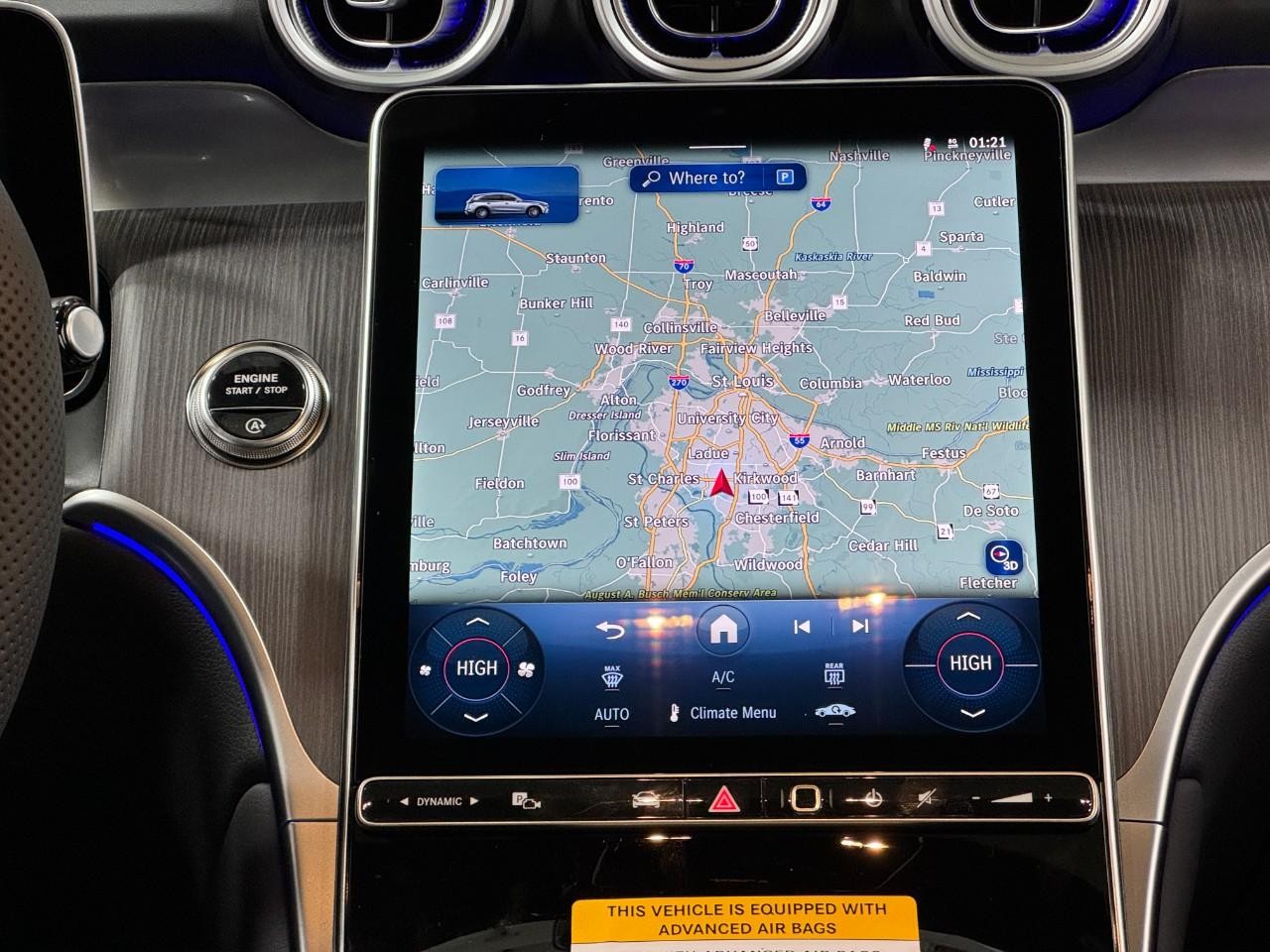 Mercedes-Benz GLC Vehicle Full-screen Gallery Image 14