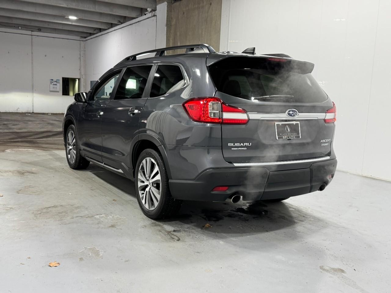 Subaru Ascent Vehicle Full-screen Gallery Image 3