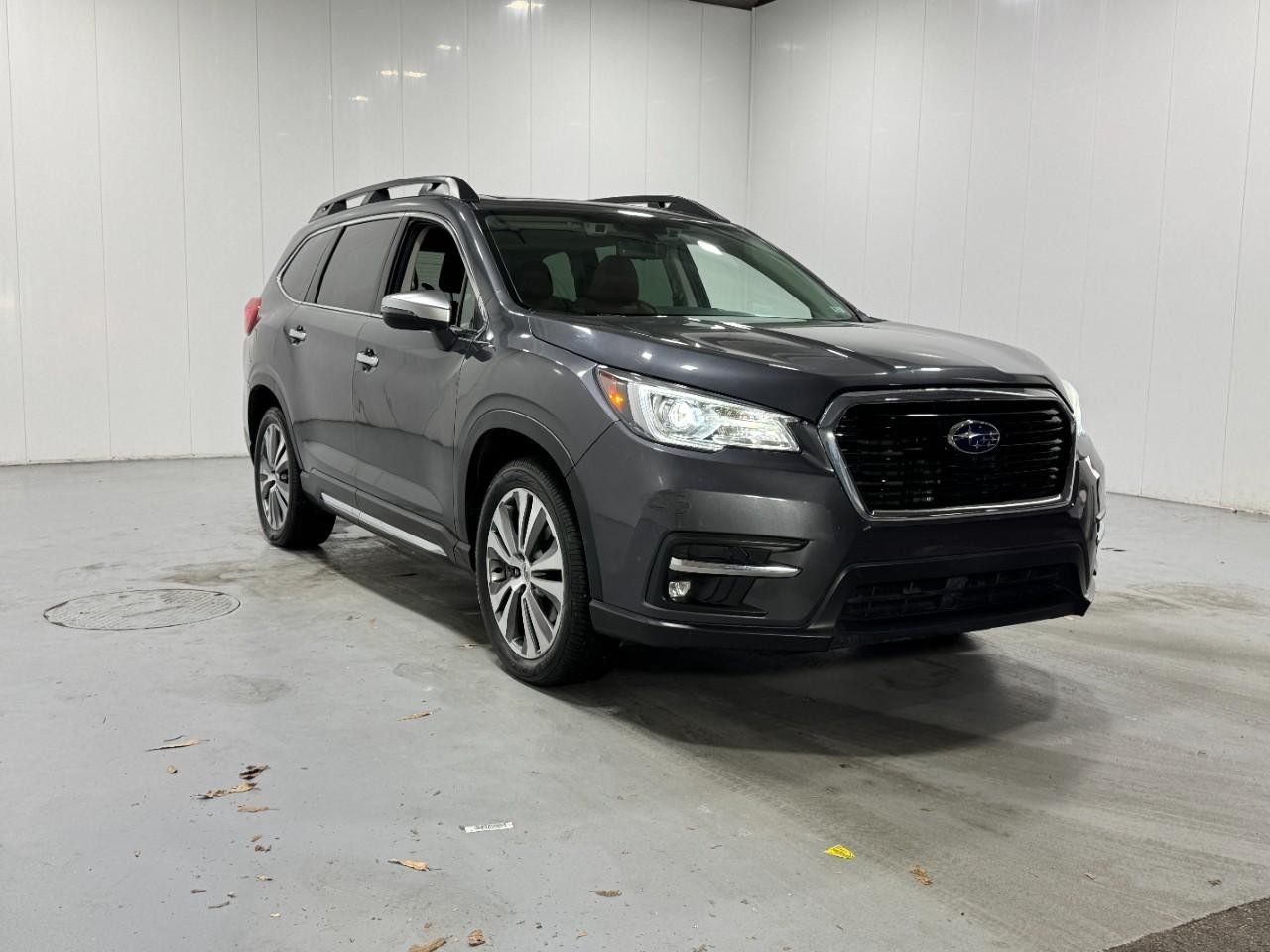 Subaru Ascent Vehicle Full-screen Gallery Image 6