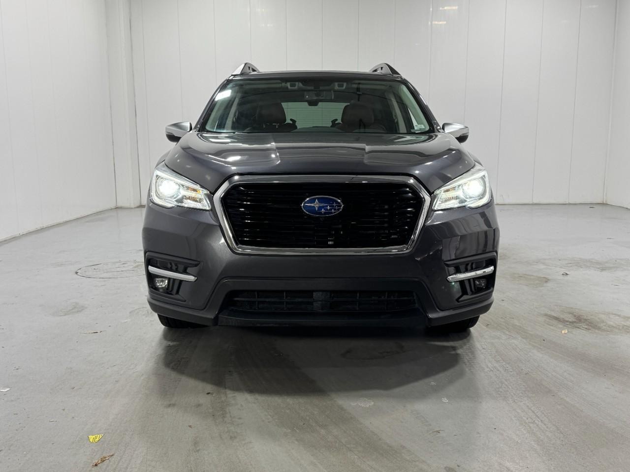 Subaru Ascent Vehicle Full-screen Gallery Image 7