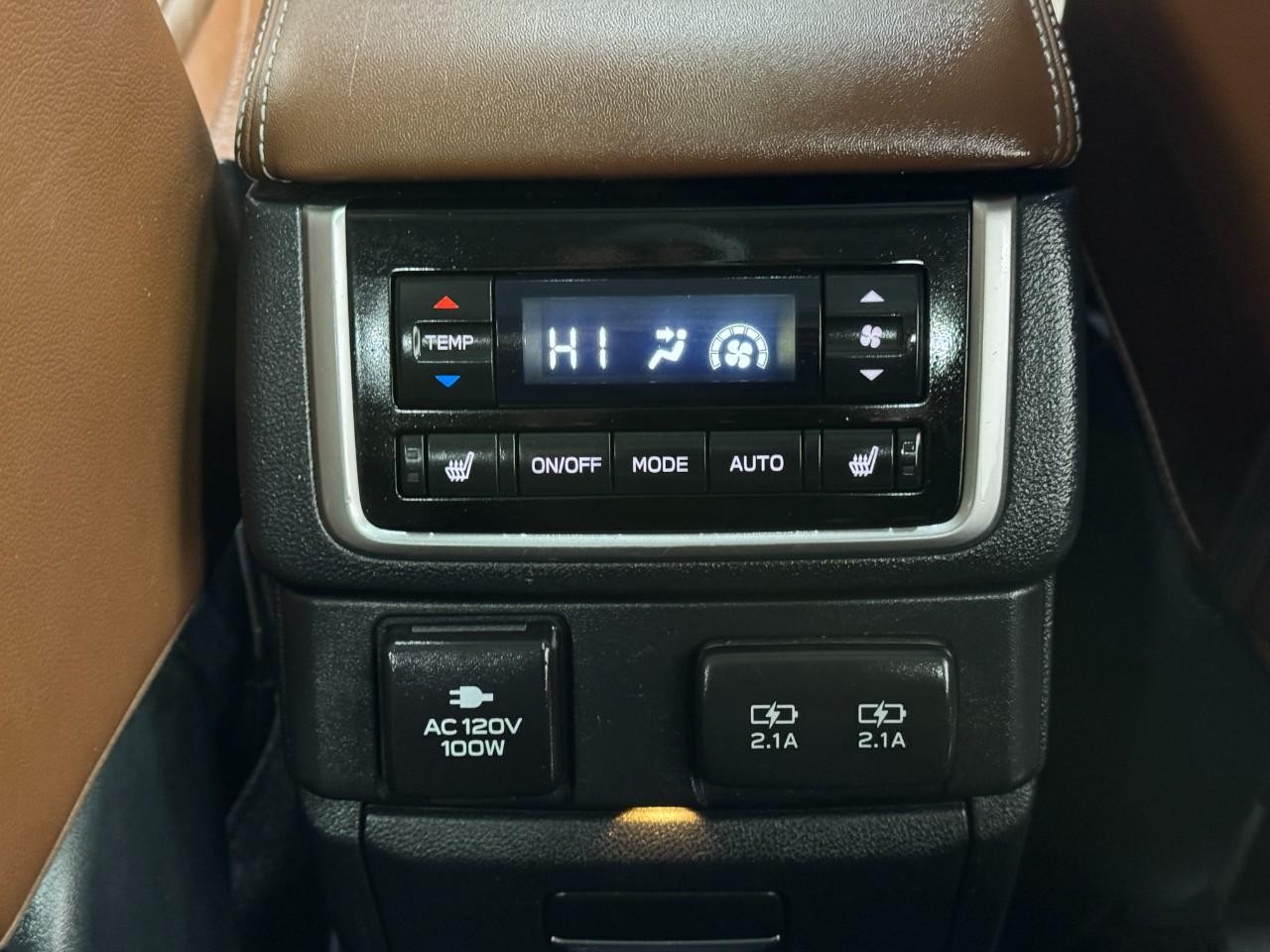 Subaru Ascent Vehicle Full-screen Gallery Image 11