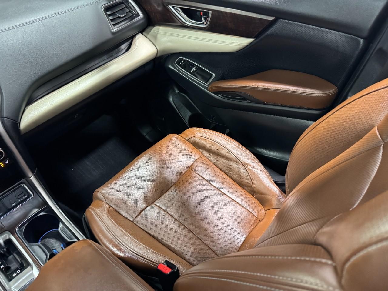 Subaru Ascent Vehicle Full-screen Gallery Image 18