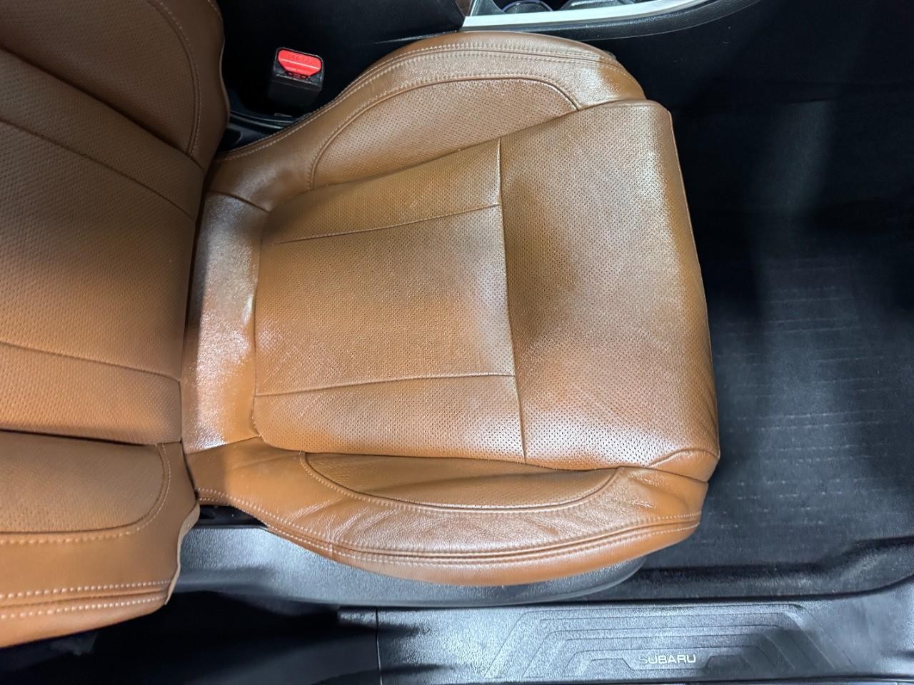 Subaru Ascent Vehicle Full-screen Gallery Image 20