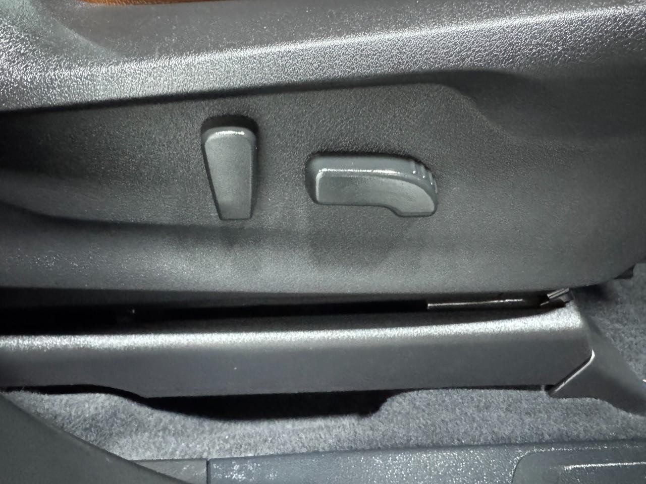 Subaru Ascent Vehicle Full-screen Gallery Image 21