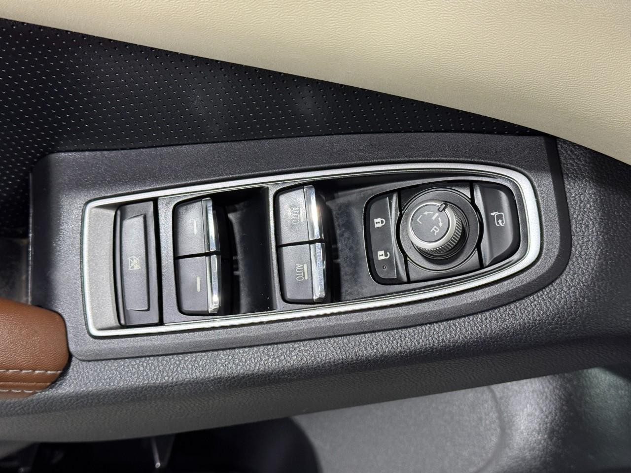 Subaru Ascent Vehicle Full-screen Gallery Image 26