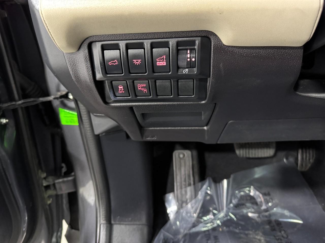 Subaru Ascent Vehicle Full-screen Gallery Image 31