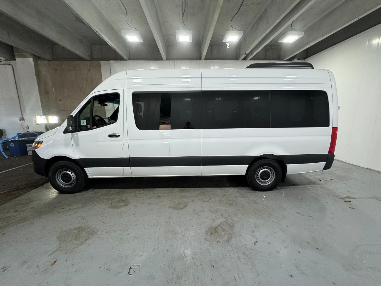 Mercedes-Benz Sprinter Passenger Van Vehicle Full-screen Gallery Image 2