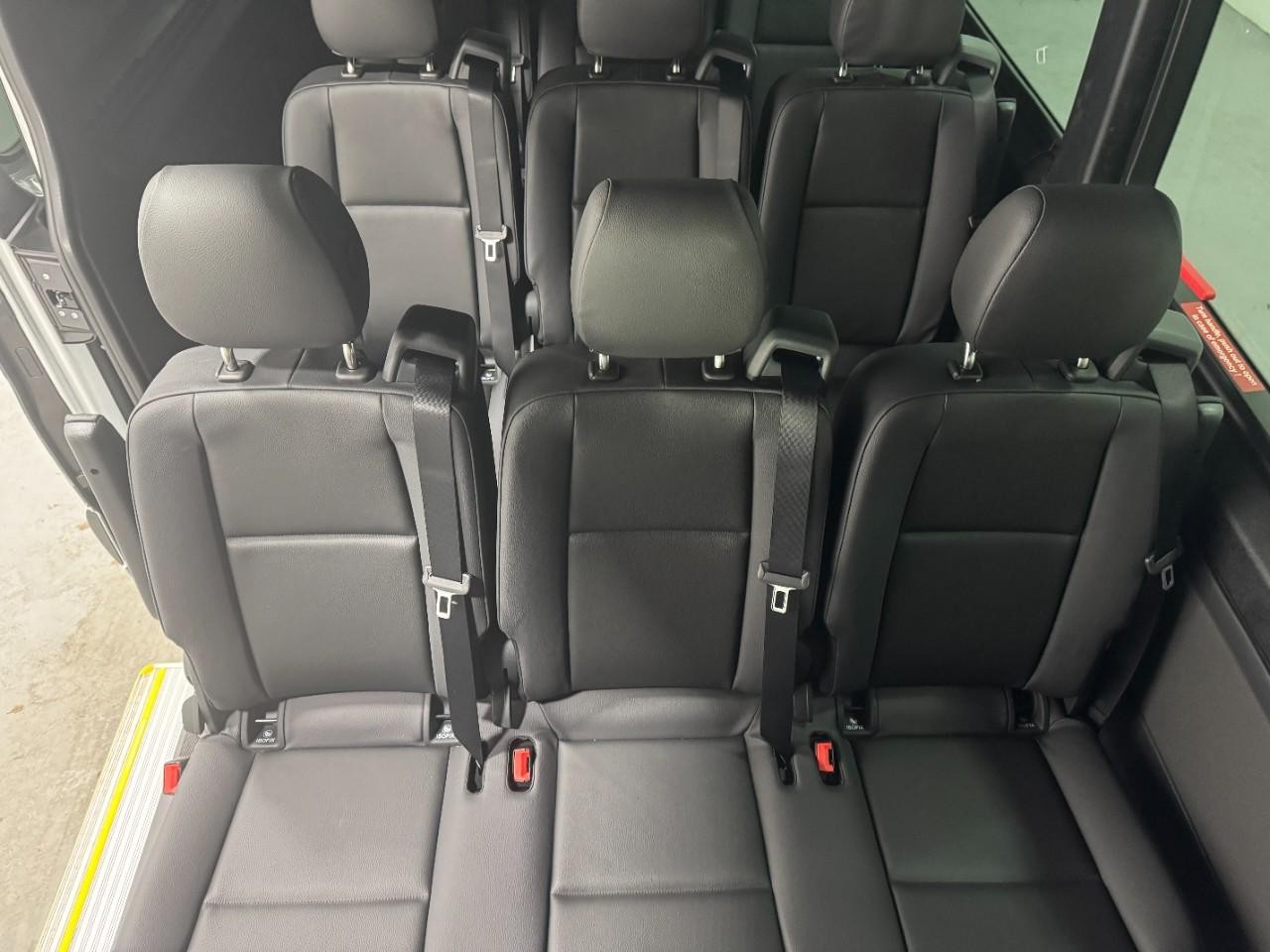 Mercedes-Benz Sprinter Passenger Van Vehicle Full-screen Gallery Image 12