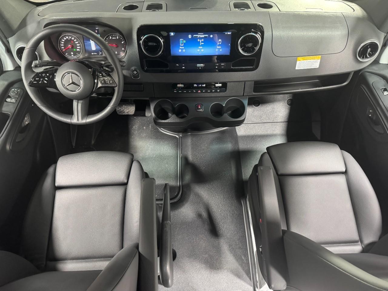 Mercedes-Benz Sprinter Passenger Van Vehicle Full-screen Gallery Image 13