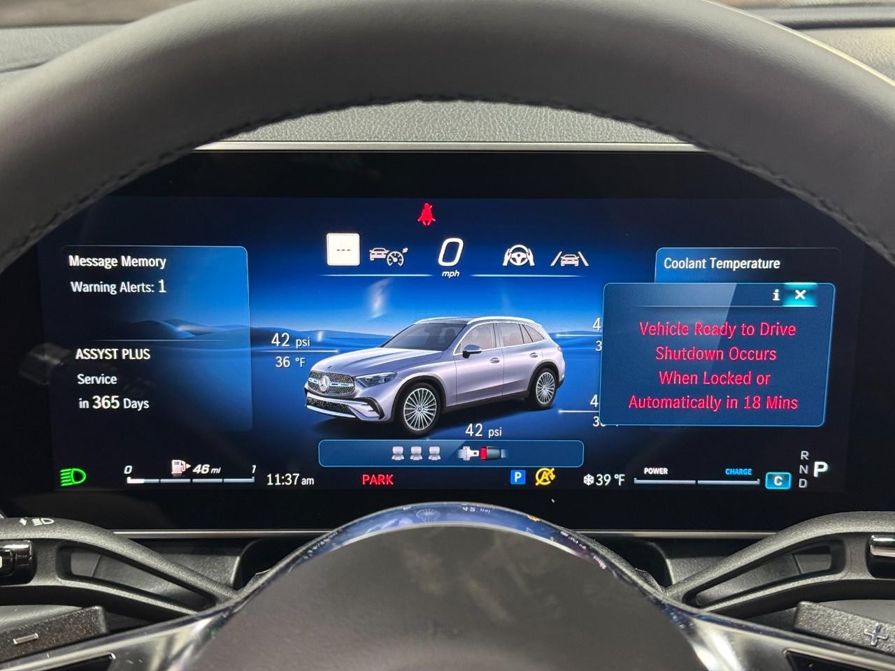 Mercedes-Benz GLC Vehicle Full-screen Gallery Image 33