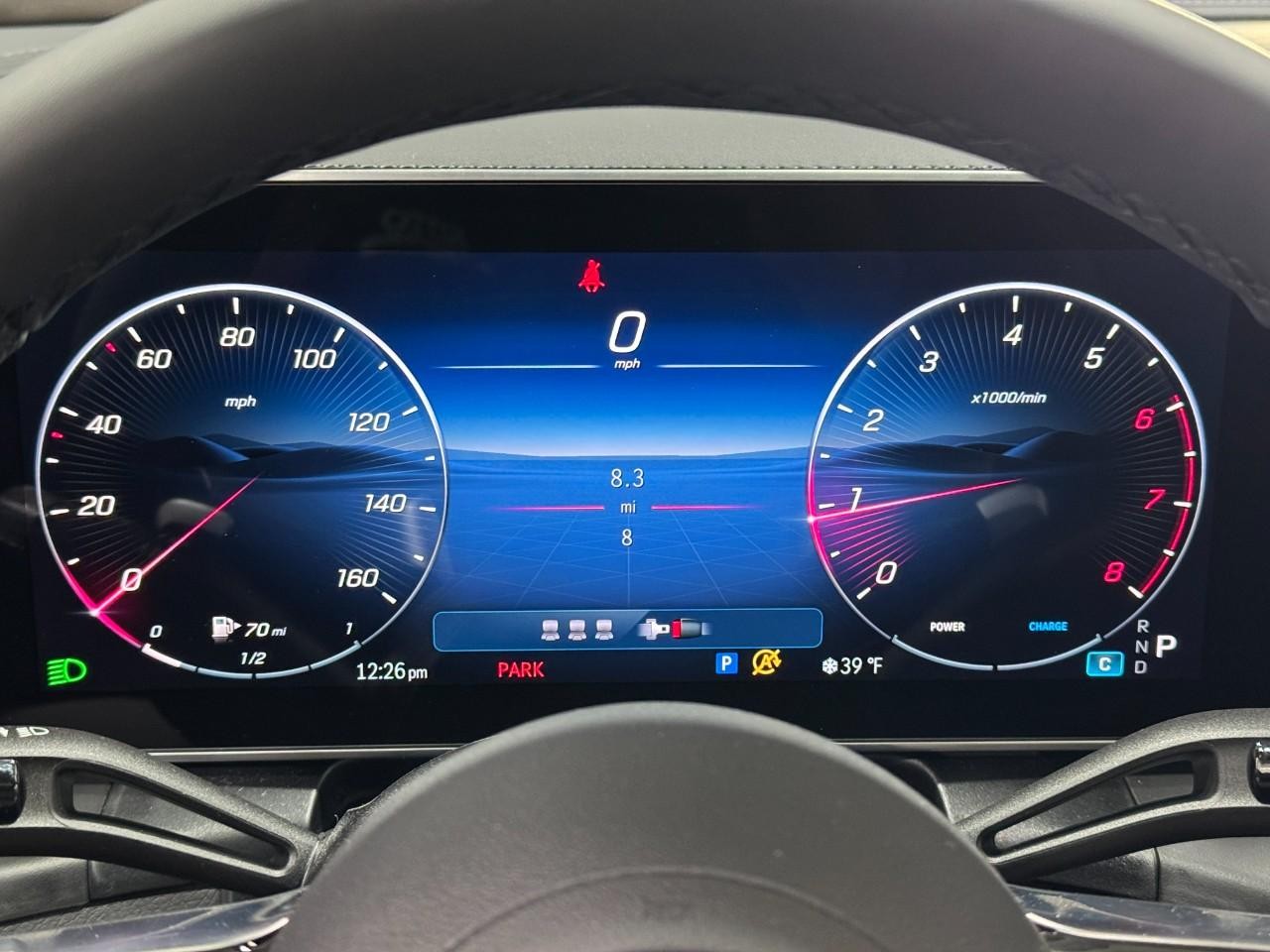 Mercedes-Benz GLC Vehicle Full-screen Gallery Image 33