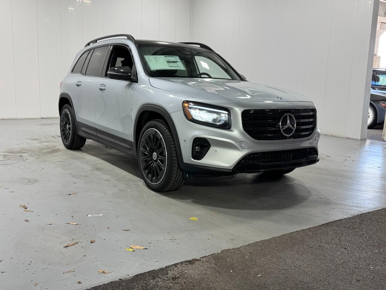 Mercedes-Benz GLB Vehicle Full-screen Gallery Image 6