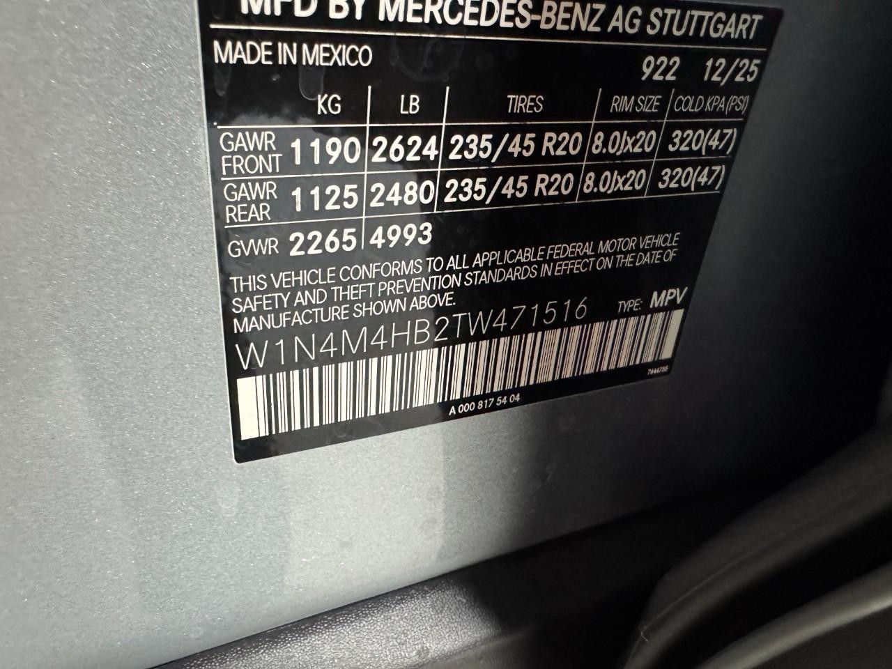 Mercedes-Benz GLB Vehicle Full-screen Gallery Image 36