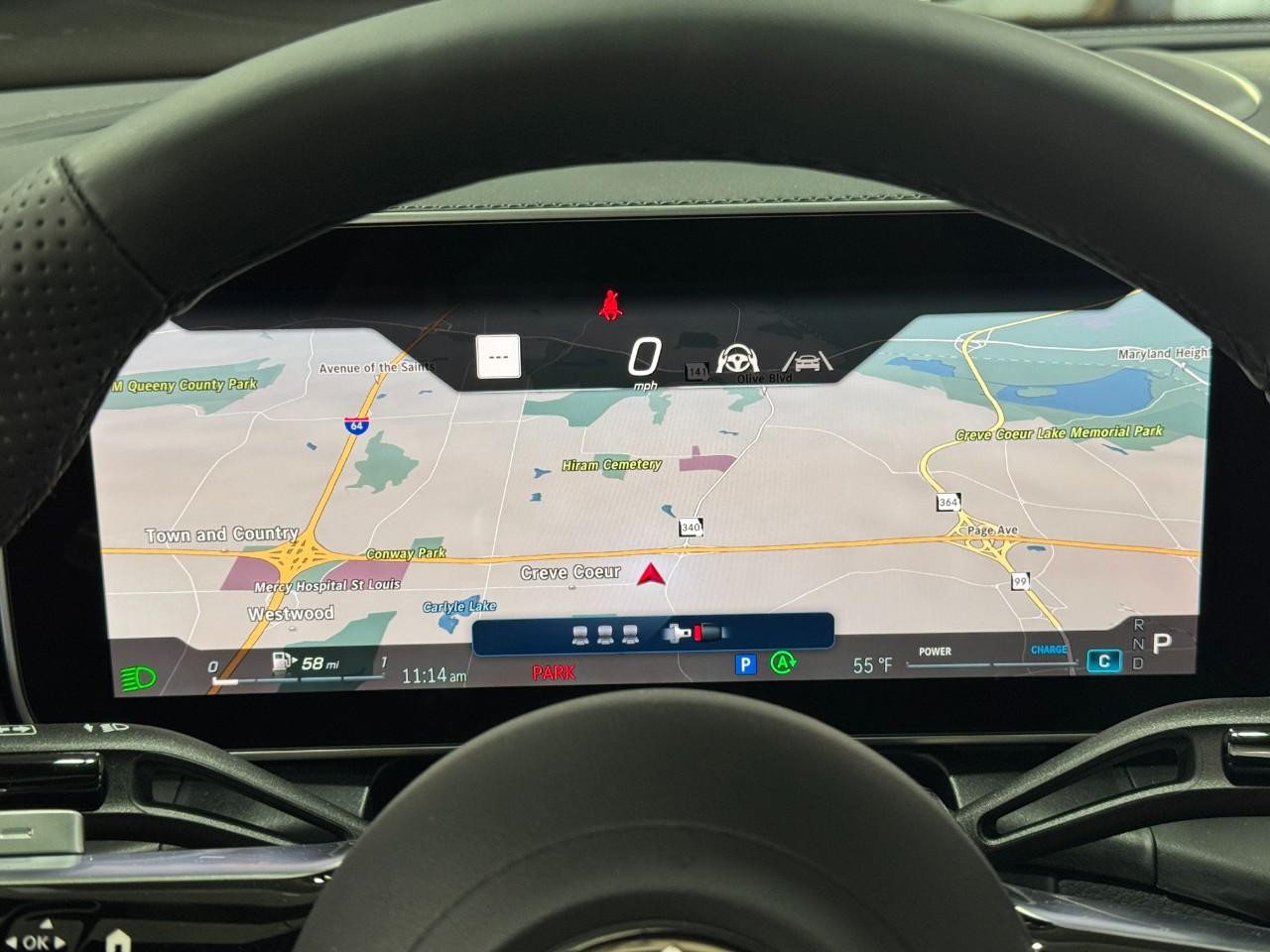 Mercedes-Benz GLC Vehicle Full-screen Gallery Image 33