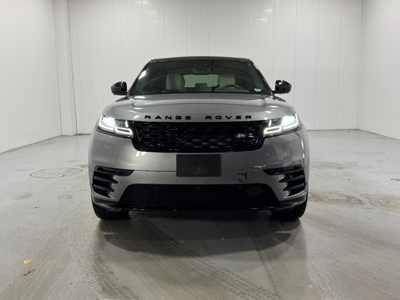 Land Rover Range Rover Velar Vehicle Full-screen Gallery Image 7