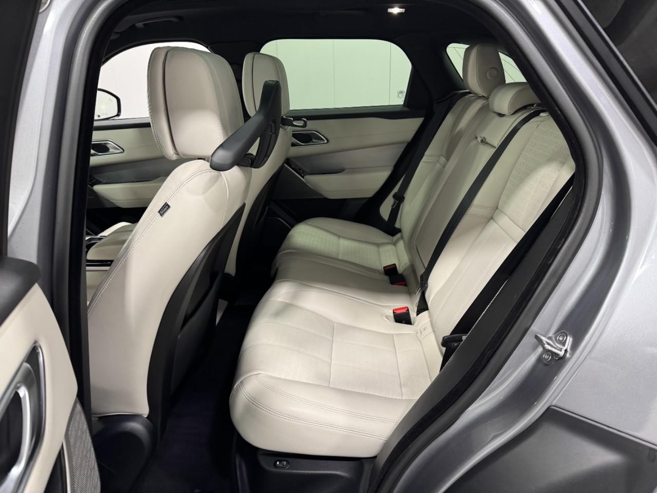 Land Rover Range Rover Velar Vehicle Full-screen Gallery Image 8