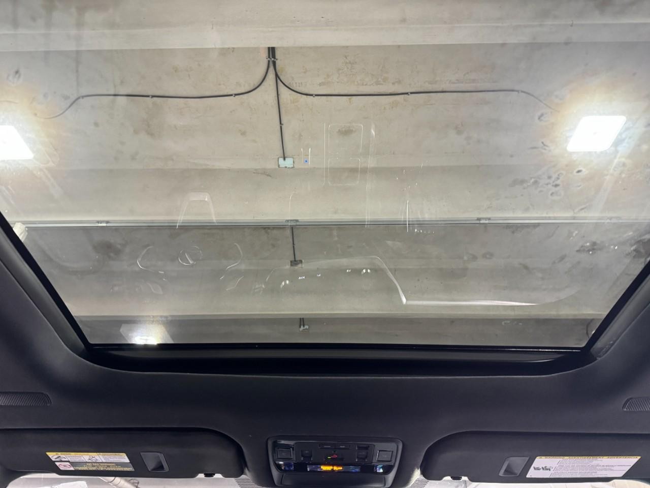 Lexus TX Vehicle Full-screen Gallery Image 14