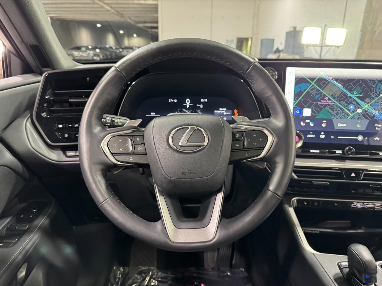 Lexus TX Vehicle Full-screen Gallery Image 16